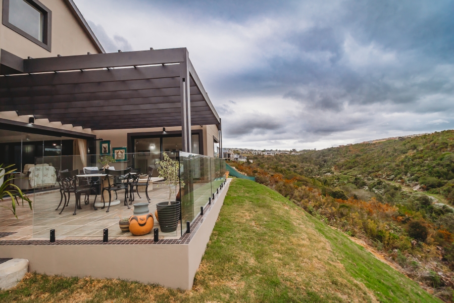 4 Bedroom Property for Sale in Welgelegen Western Cape